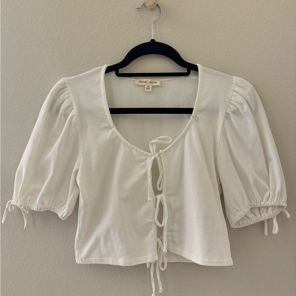 Women's White Puff Sleeve Top